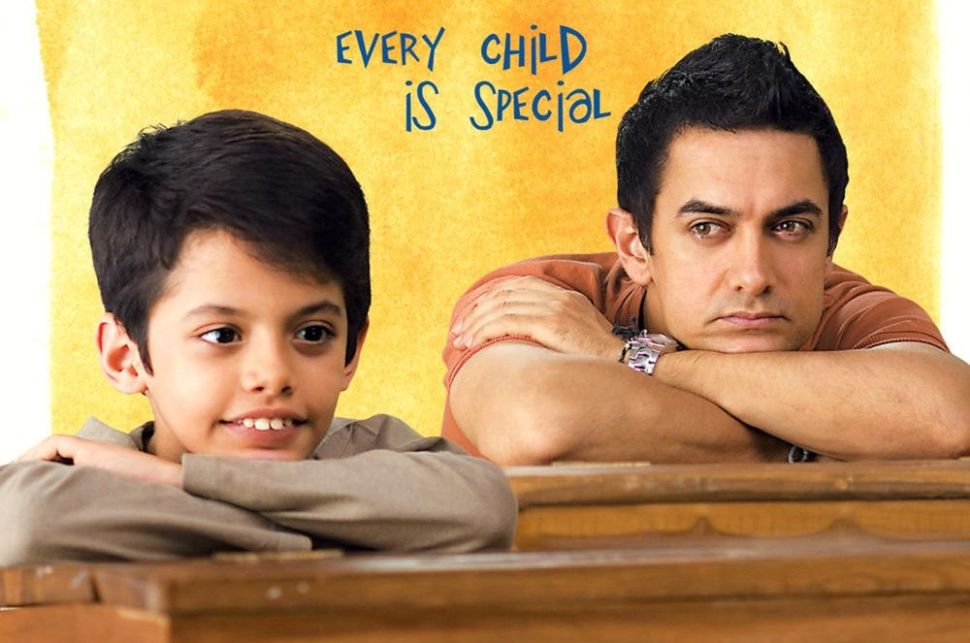 Poster film Taare Zameen Par, yang dibintangi Aamir Khan dan Darsheel Safary. 