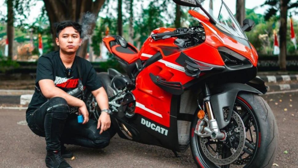 Potret Kenangan Doni Salmanan Bareng Aset Yang Disita (Instagram/@donisalmanan)