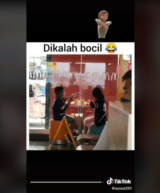 Viral Bocil Suap-suapan saat Makan di Restoran (tiktok.com/ayssa320)