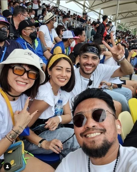 Potret artis nonton MotoGP Mandalika [Instagram/pergijauh]