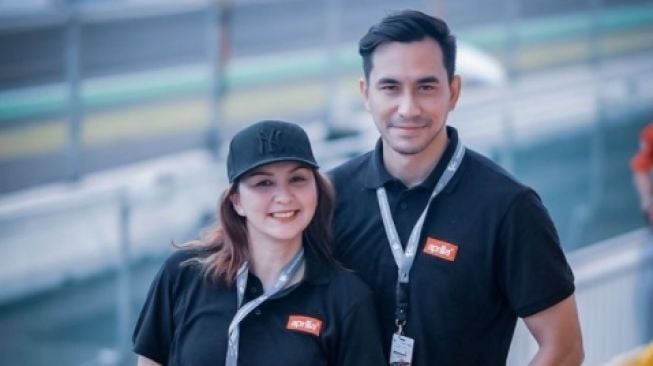 Potret artis nonton MotoGP Mandalika [Instagram/pergijauh]