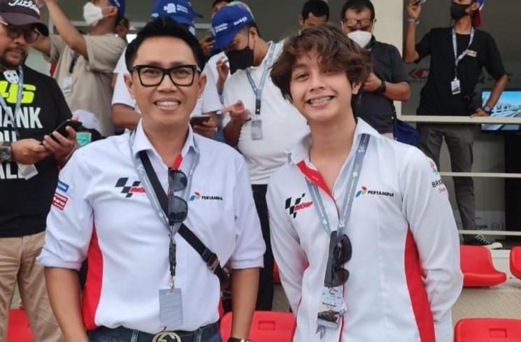 Outfit Artis Nonton MotoGP Mandalika (Instagram)