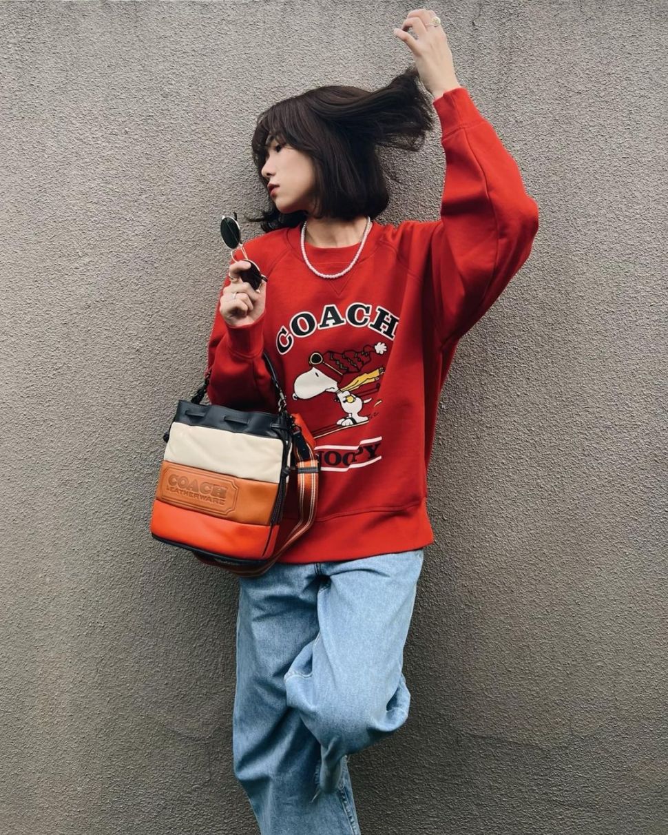 Gaya Isyana Sarasvati Mirip Idol K-Pop (Instagram/@isyanasarasvati)