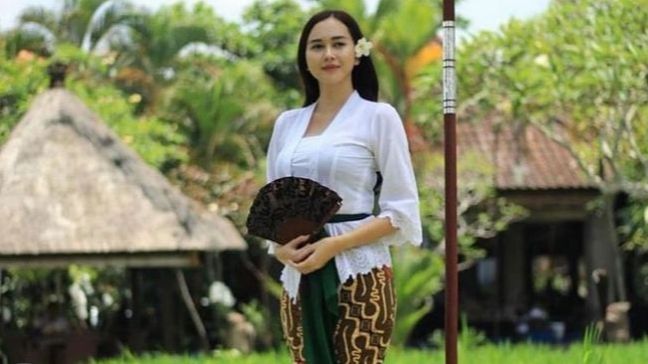 Potret aktris Aura Kasih (instagram)