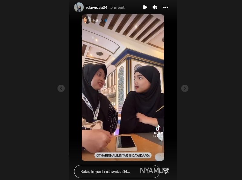 Potret Pengasuh Gala Sky Umrah (Instagram/@idawidaa04)