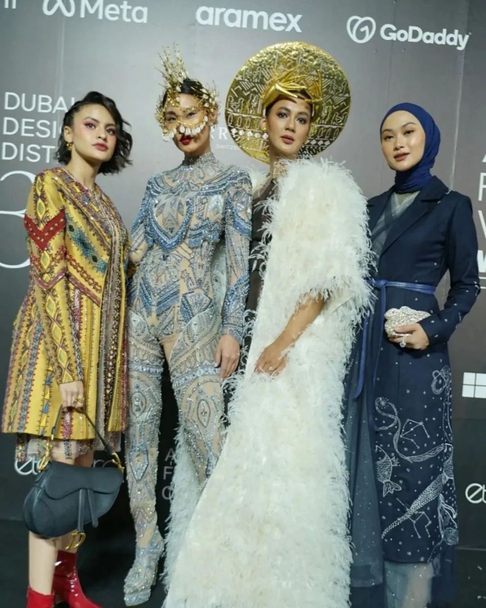 Paula Verhoeven di Arab Fashion Week. [Instagram]