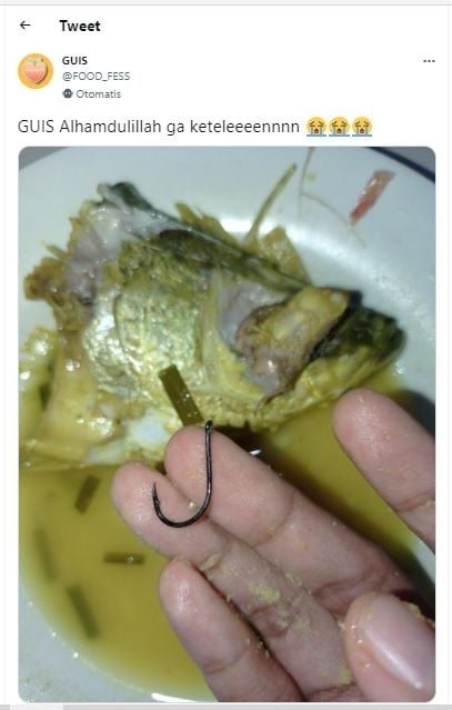 Mata kail di ikan (Twitter @FOOD_FESS)