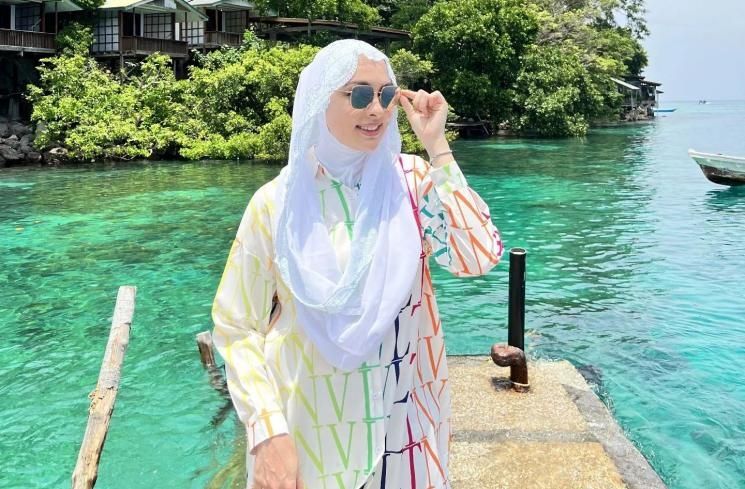 Gaya Reisa Broto Asmoro berhijab (Instagram/@reisabrotoasmoro)