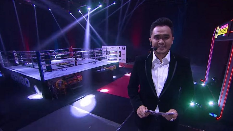 Potret Duel Tinju Vicky Prasetyo vs Azka Corbuzier. (YouTube/Deddy Corbuzier)