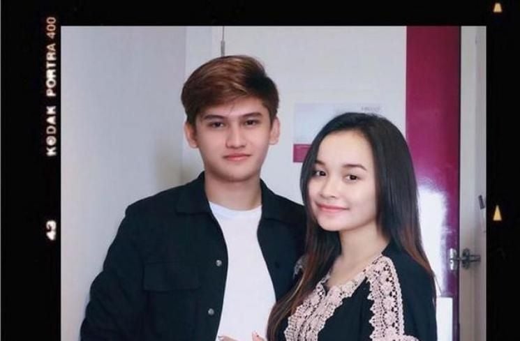 Kemesraan Tasya Rosmala dan Fikry Felixshah (Instagram/@tasya_ratu_gopo)