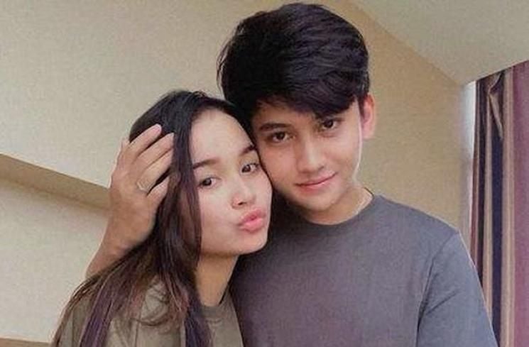 Kemesraan Tasya Rosmala dan Fikry Felixshah (Instagram/@tasya_ratu_gopo)