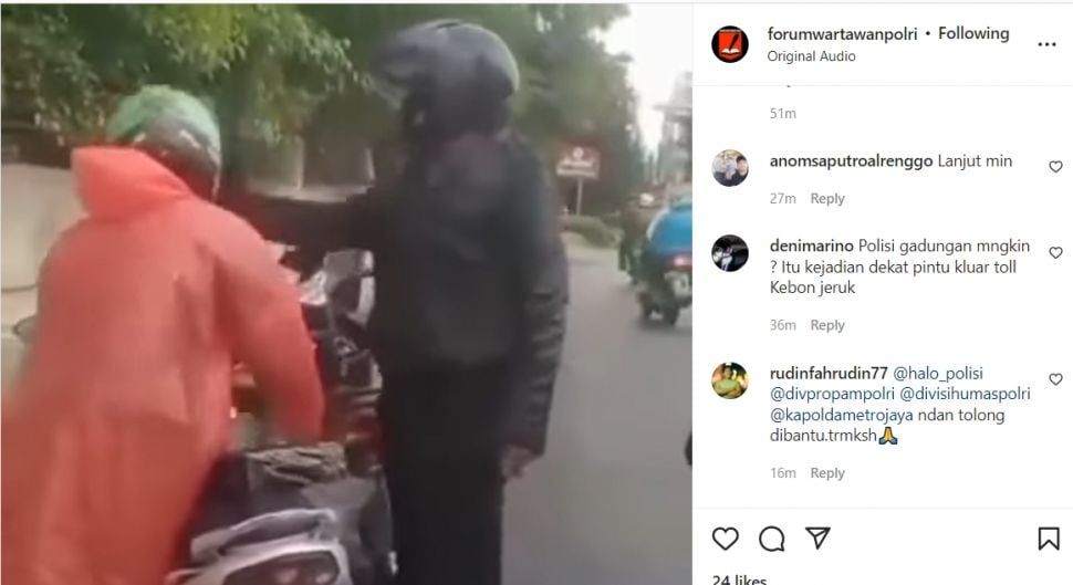 Publik dikejutkan oleh video viral yang merekam diduga oknum polisi memukul kepala driver ojek online alias ojol. [Instagram/@forumwartawanpolri]