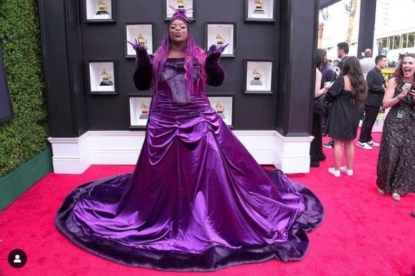 Gagal Bergaya di Grammy Awards, Ini 7 Penampilan Terburuk, Justin Bieber Seperti Pinjam Jas Ayahnya. (Dok: Instagram/recordingacademy)