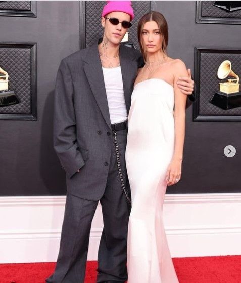 Gagal Bergaya di Grammy Awards, Ini 7 Penampilan Terburuk, Justin Bieber Seperti Pinjam Jas Ayahnya. (Dok: Instagram/haileybstyle)