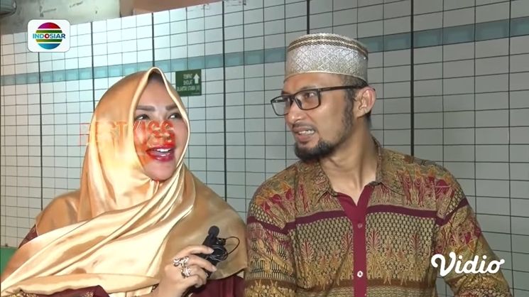 Roro Fitria umumkan kehamilan. (YouTube/Indosiar)