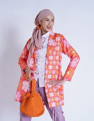 Inspirasi Model Baju untuk Perut Buncit. (Sideline)