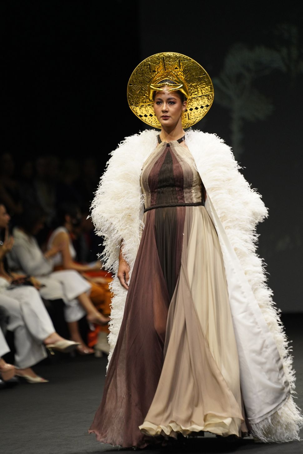 Hian Tjen dan Make Over Gandeng Paula Verhoeven ke Arab Fashion Week 2022/2023. (Dok. Make Over)