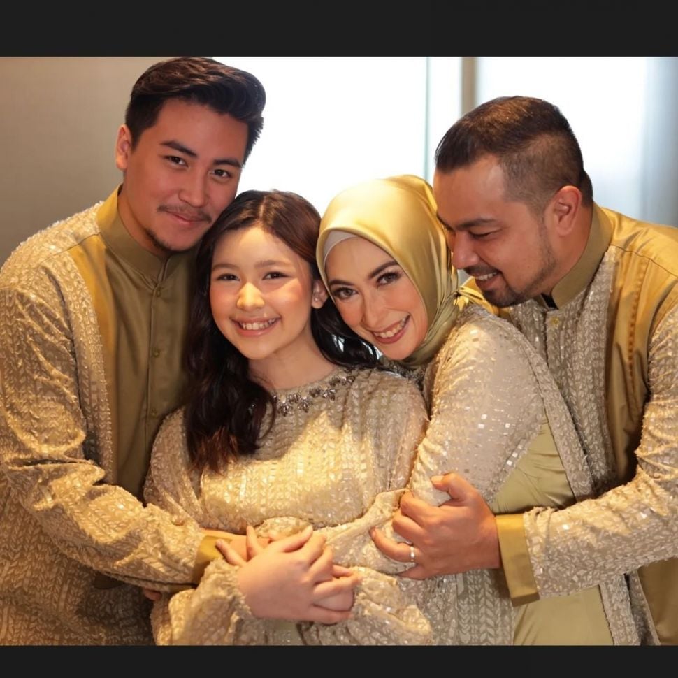 Sultan Djorghi, Annisa Trihapsari, Muhammad Rafi Akbar Putra Pangestu dan Aqueeni Aziz Djorghi. [Instagram]