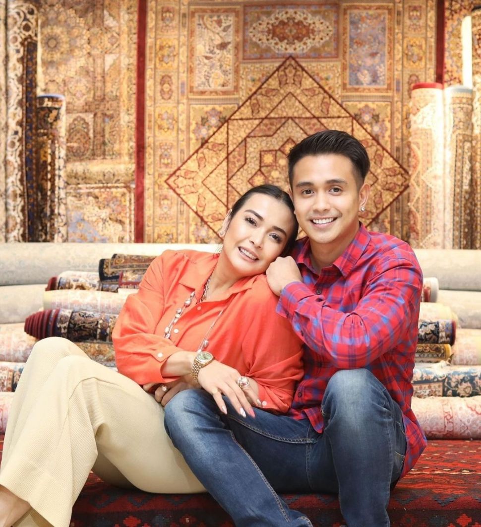 Ajun Perwira dan Jennifer Jill alias Mami Ipel. [Instagram]