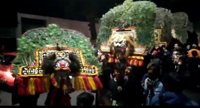 Paguyupan reog Solo Raya saat menggelar aksi. [Suara.com/ari welianto]