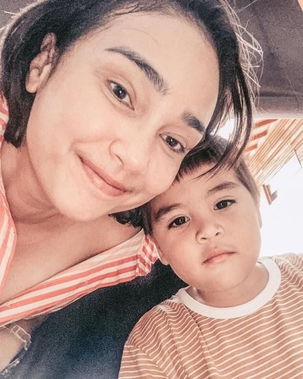 Momen Feby Febiola bareng cucu ganteng (Instagram/@febyfebiola_)