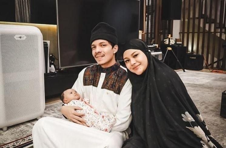 Momen Artis Tarawih Bareng Keluarga (Instagram)