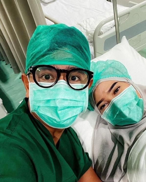 Momen Fitri Tropica Melahirkan Anak Kedua (Instagram)