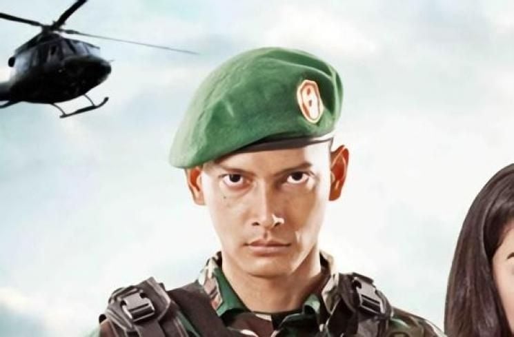 Gaya Artis Indonesia Pakai Seragam Tentara(Instagram)