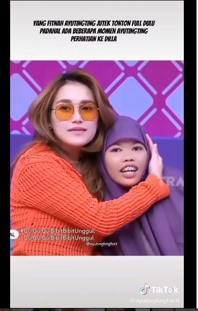 Ayu Ting Ting dan seleb Tik Tok Dhila [Instagram/@haters_tandingan]