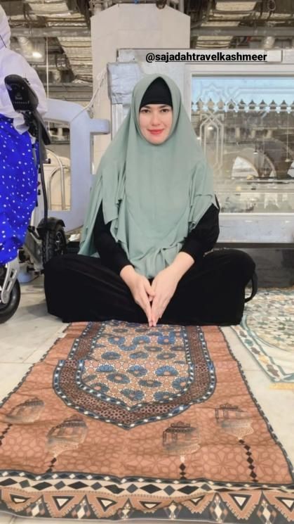 Potret Cathrine Wilson Ibadah Umrah di Bulan Ramadhan (Instagram/cathrinewilson)