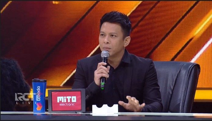 Ariel NOAH saat menjadi juri di ajang X Factor Indonesia. [RCTI+]