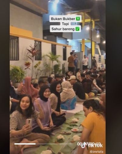 kegiatan sahur bareng di Manado. [imrisfa / TikTok]