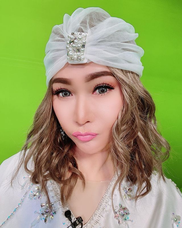 Potret Inul Daratista Berambut Pendek dan Blonde (Instagram/inul.d)