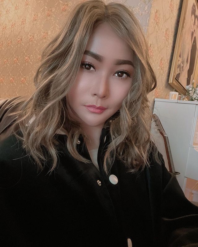 Potret Inul Daratista Berambut Pendek dan Blonde (Instagram/inul.d)