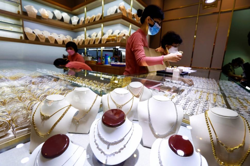 Perhiasan di New Jewellery Center Gajah Mada Plaza (Dok. Lippo)