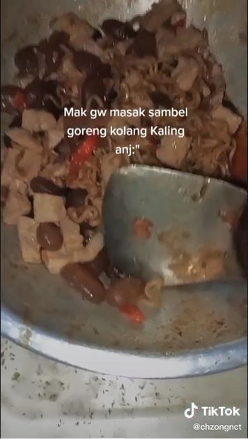 Sambal goreng kolang kaling (TikTok @chzongnct)