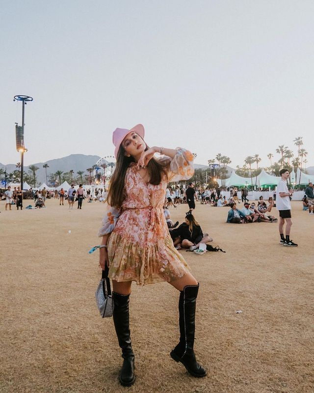 Gaya Kece Luna Maya Nonton Coachella (Instagram/@lunamaya)