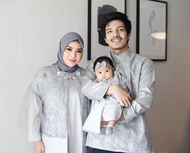 Seragam Lebaran Keluarga Artis. (Instagram)