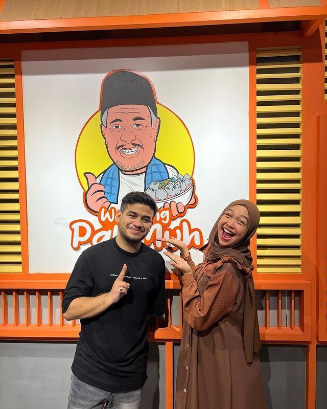 Artis dan Selebgram Ramaikan Grand Opening Warung Pak Muh (Instagram/fadiljaidi)