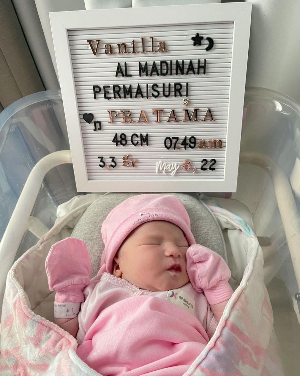 Bayi Handika Pratama dan Rosiana Dewi. [Instagram]