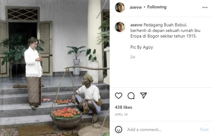 Viral Foto Jadul Penjual Buah Keliling di Rumah Mewah Tahun 1915, Hal Ini Bikin Publik Salfok. (Instagram/@asevw)