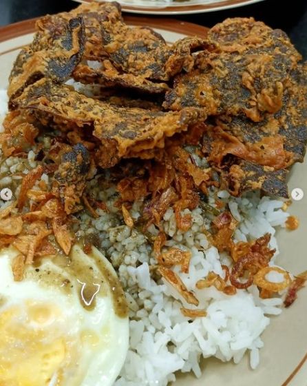 Nasi Siram Paru Krispi. (Instagram/@warpopski)