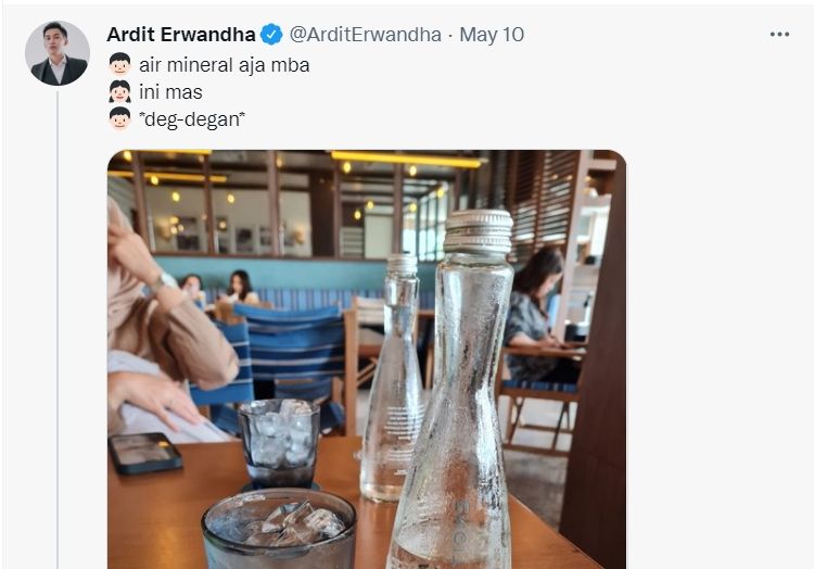 Arditya Taqwa Erwandha atau lebih dikenal sebagai Ardit Erwandha, pelawak tunggal, membagikan pengalaman lucunya saat makan di restoran. [Twitter]