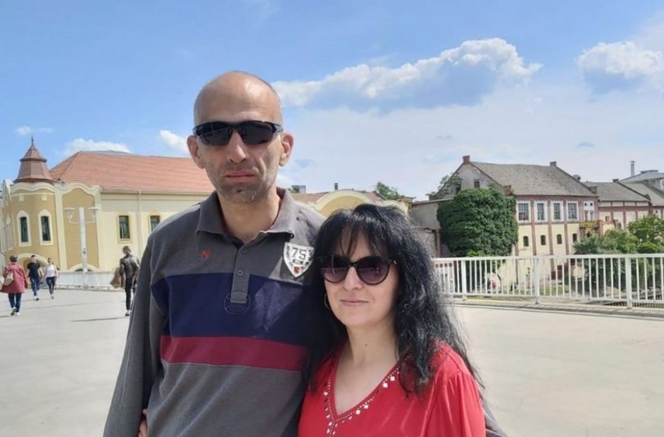 Teresa Peric, perempuan berusia 46 tahun di Zrenjanin, Serbia, ditangkap polisi atas tuduhan membunuh secara keji suaminya sendiri gara-gara malas bekerja. [Daily Star]