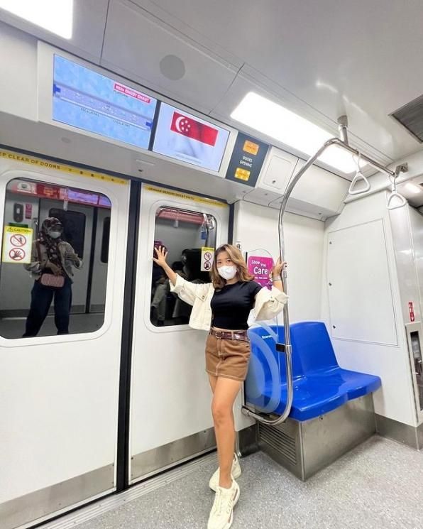 Potret Liburan Kiky Saputri di Singapura. (Instagram/kikysaputrii)