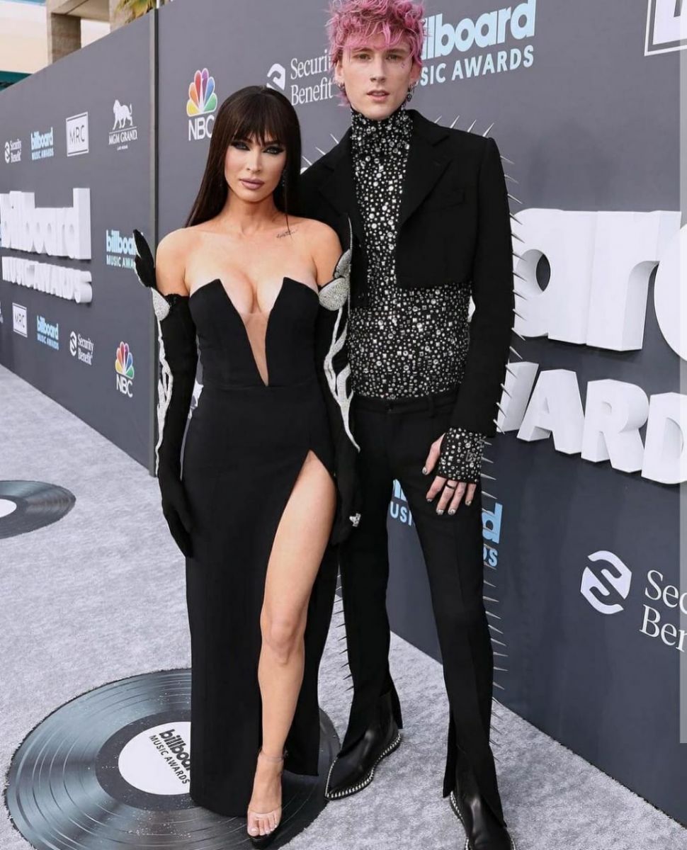 Penampilan Machine Gun Kelly dan Megan Fox di Billboard Music Awards 2022 [Instagram.com]