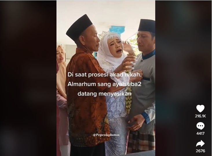 Viral Pengantin Menangis Tersedu-sedu Merasa Melihat Almarhum Ayah di Hari Pernikahannya. (Dok: TikTok/@pepenk_tikmood)