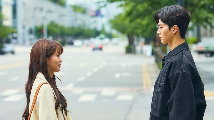 Potret pemain drama Korea 'Love Alarm'. (Instagram.com/songkang_b)