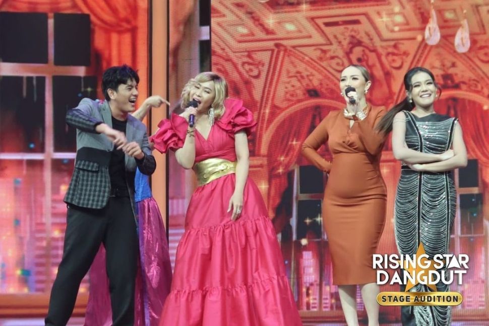 Gaya Zaskia Gotik Manggung saat Hamil (Instagram/@risingstardangdutmnctv)