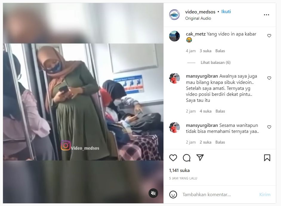 Wanita diduga hamil berdiri karena tak dapat kursi di gerbong kereta (Instagram/ @video_medsos)